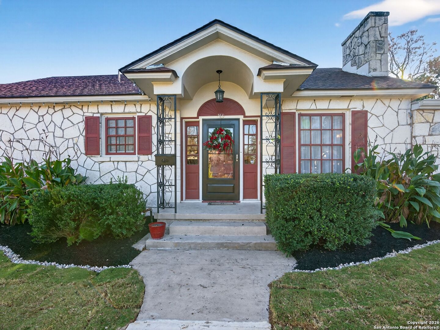 166 Lovera Blvd