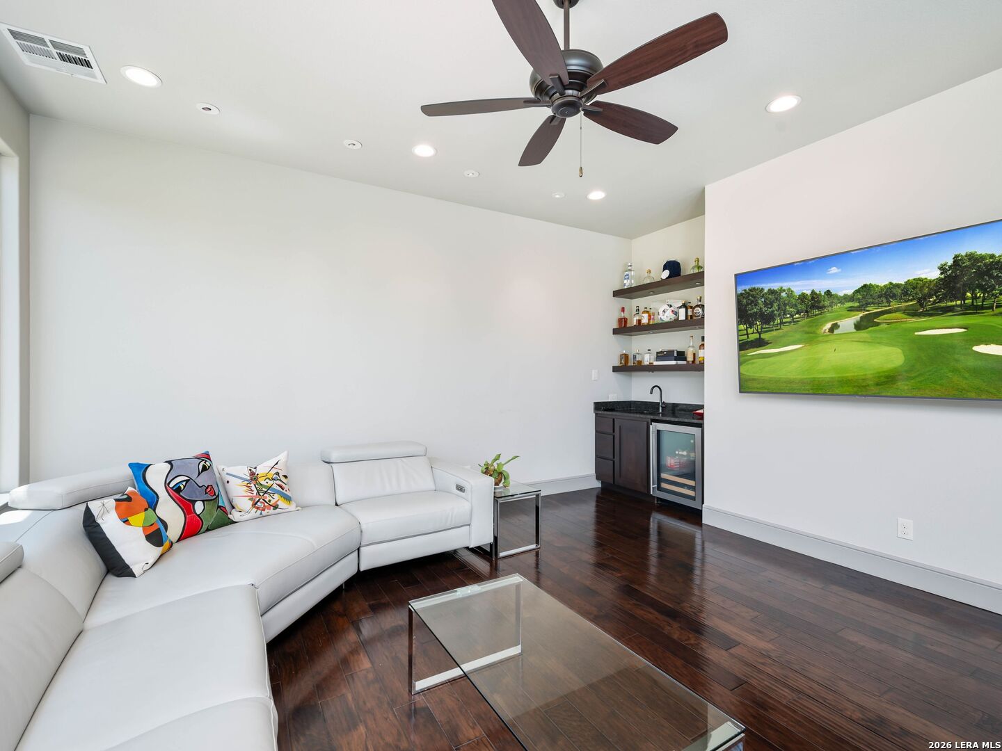 23214 Edens Canyon