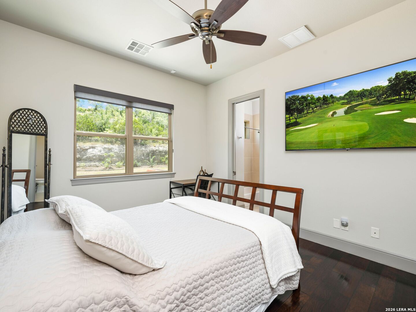 23214 Edens Canyon