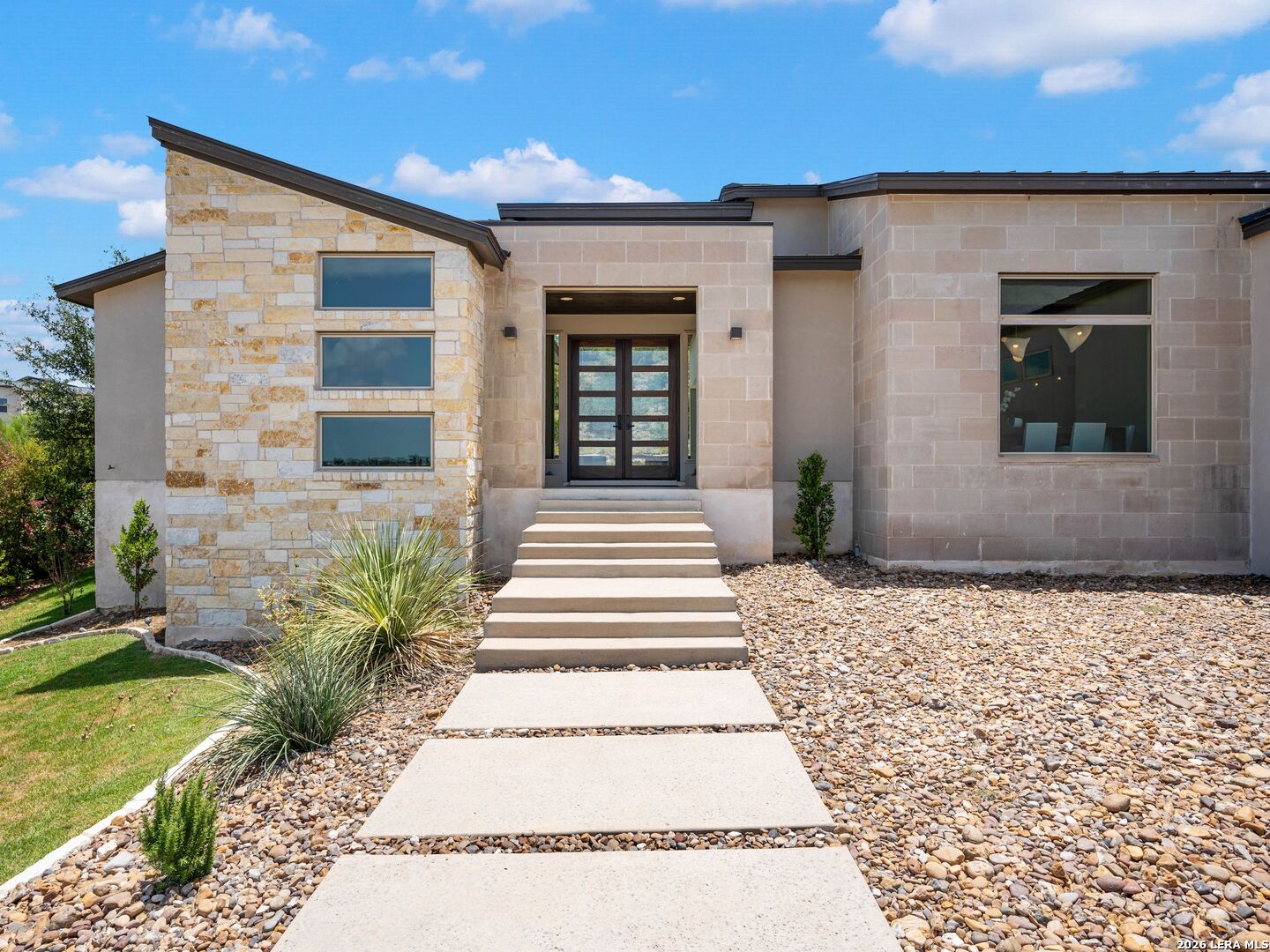 23214 Edens Canyon