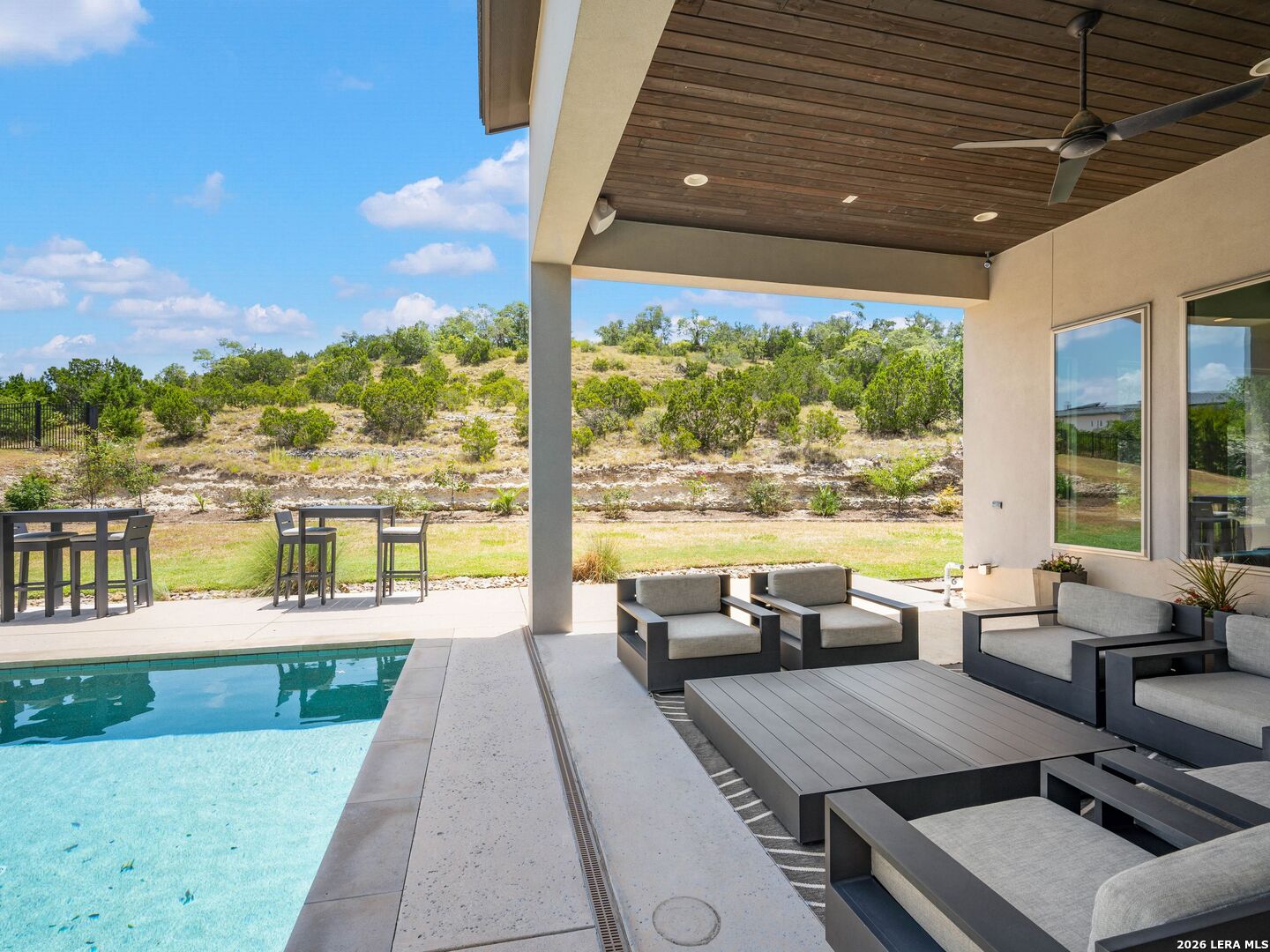 23214 Edens Canyon