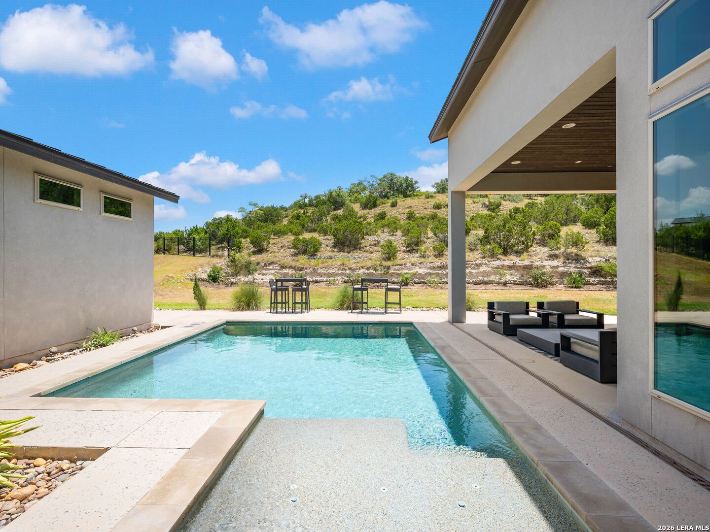 23214 Edens Canyon