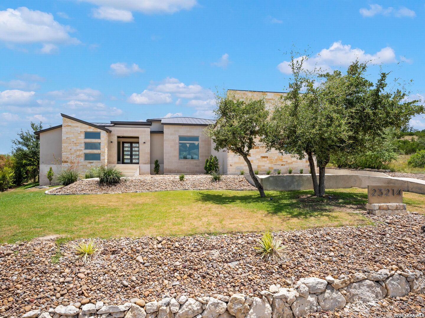 23214 Edens Canyon