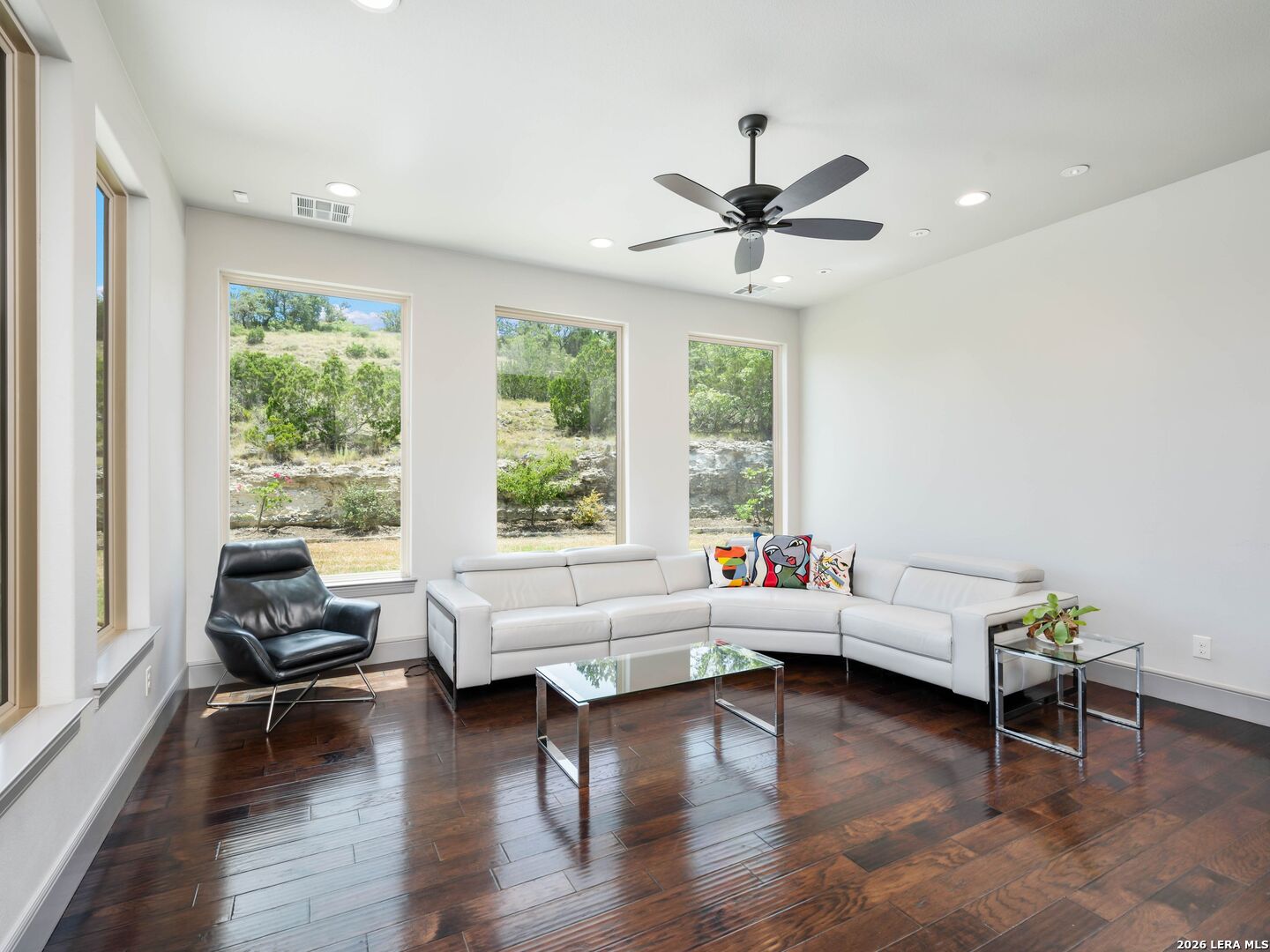 23214 Edens Canyon