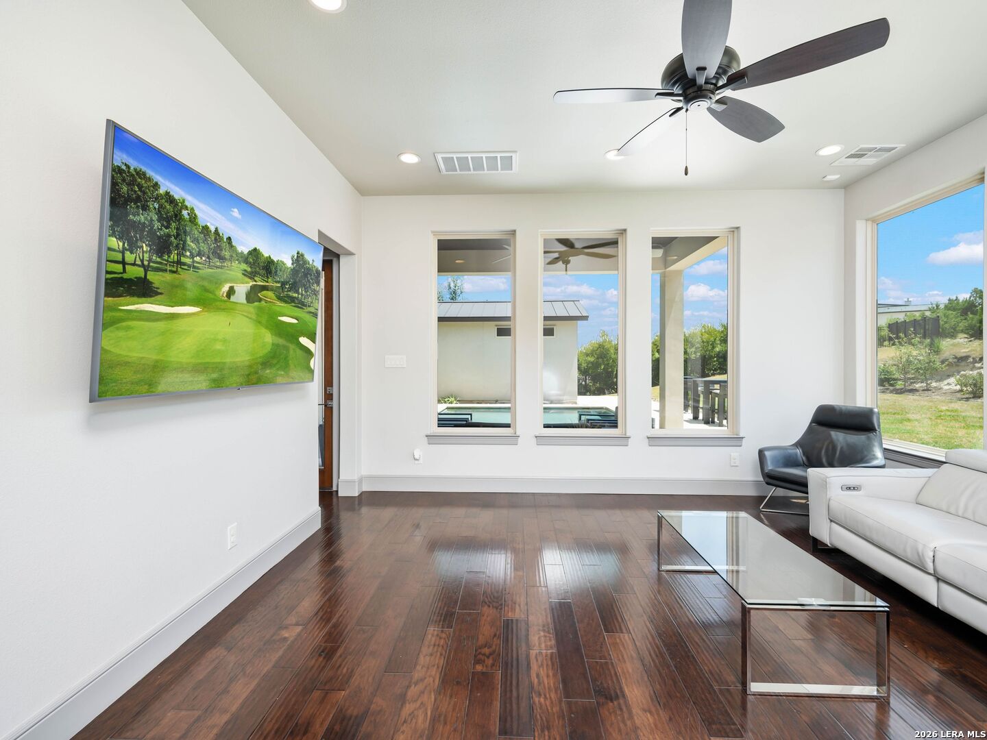 23214 Edens Canyon