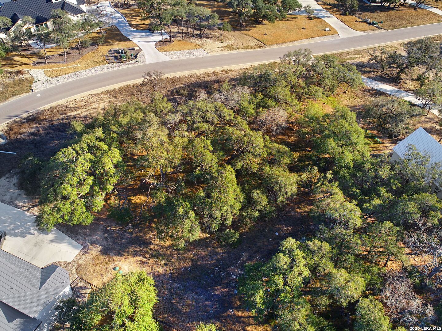 942 Maximino Ridge