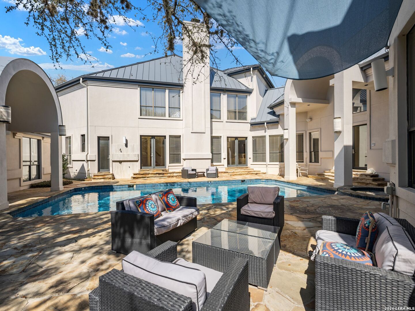 3 Birnam Oaks