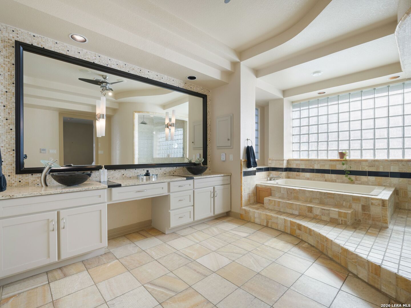 3 Birnam Oaks