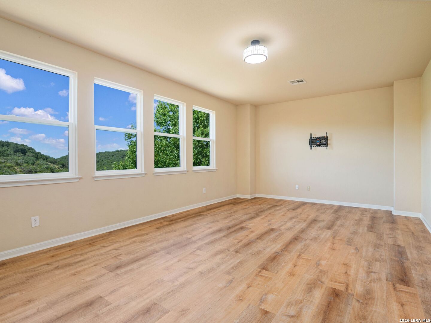 2747 Trinity View