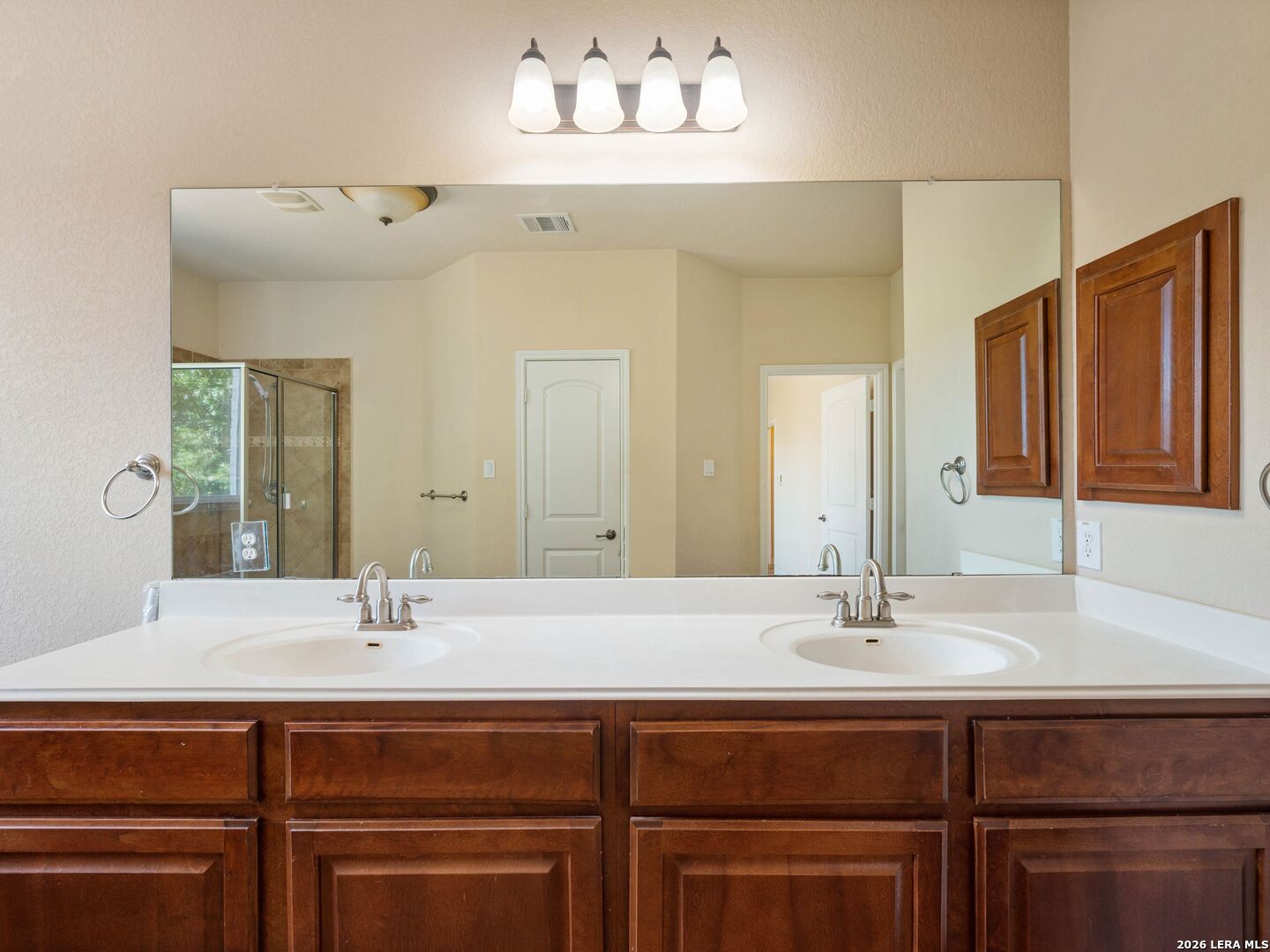 2747 Trinity View