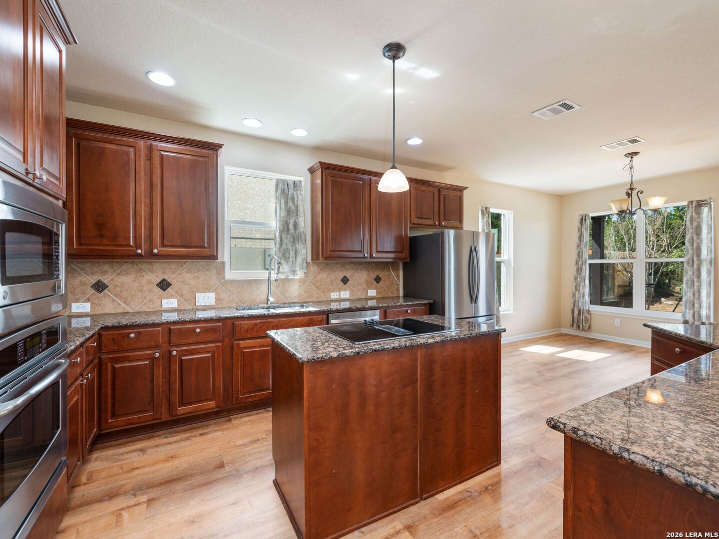 2747 Trinity View