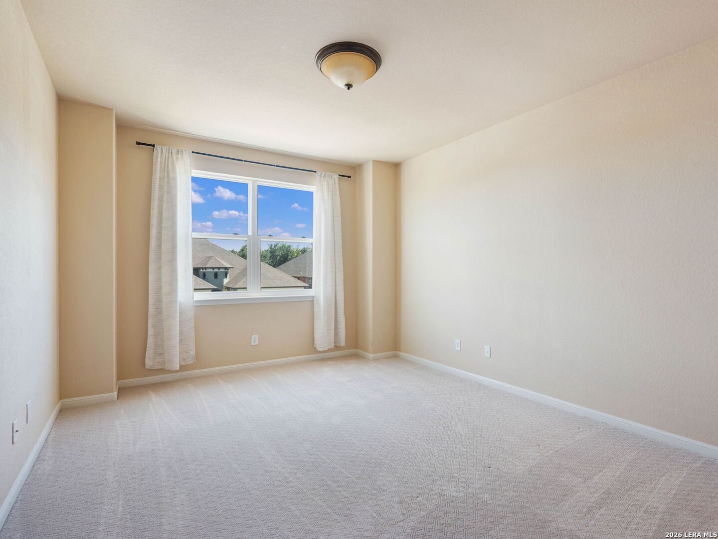 2747 Trinity View