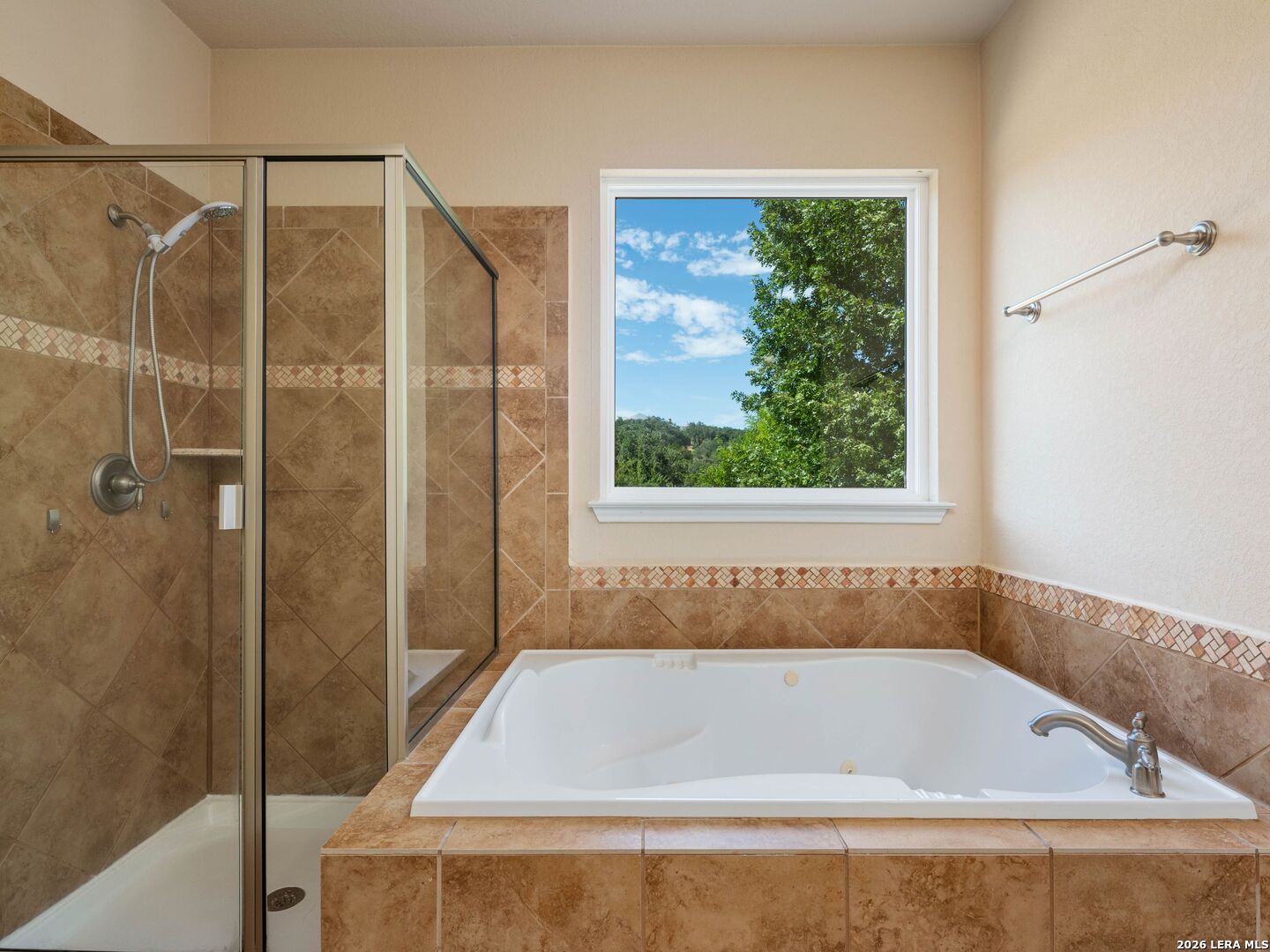 2747 Trinity View