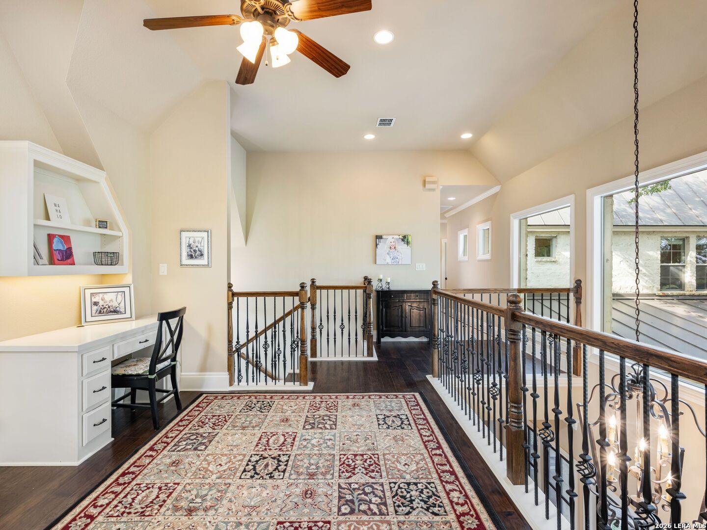 10 Royal Gardens Drive