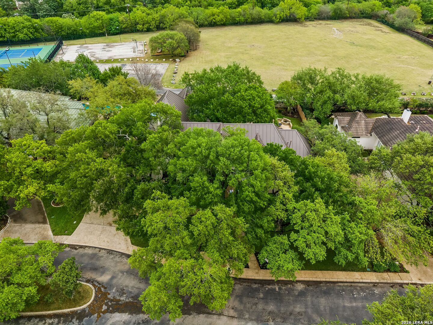 10 Royal Gardens Drive