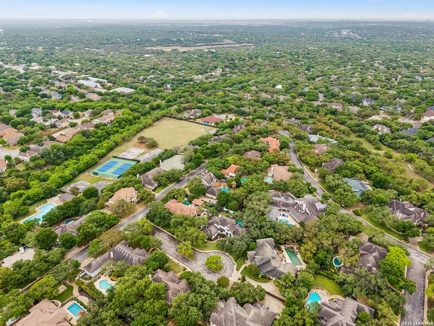 10 Royal Gardens Drive