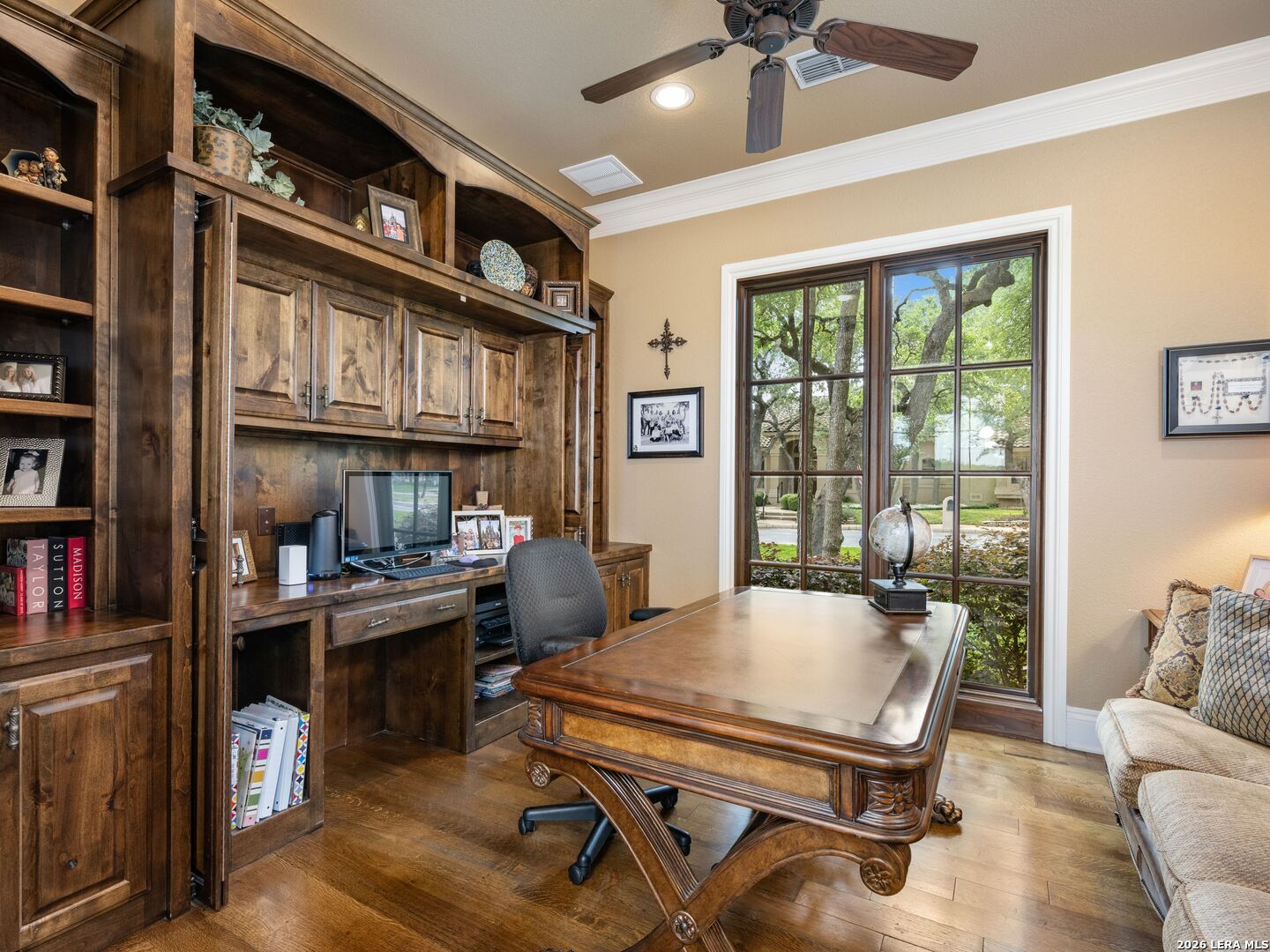 10 Royal Gardens Drive