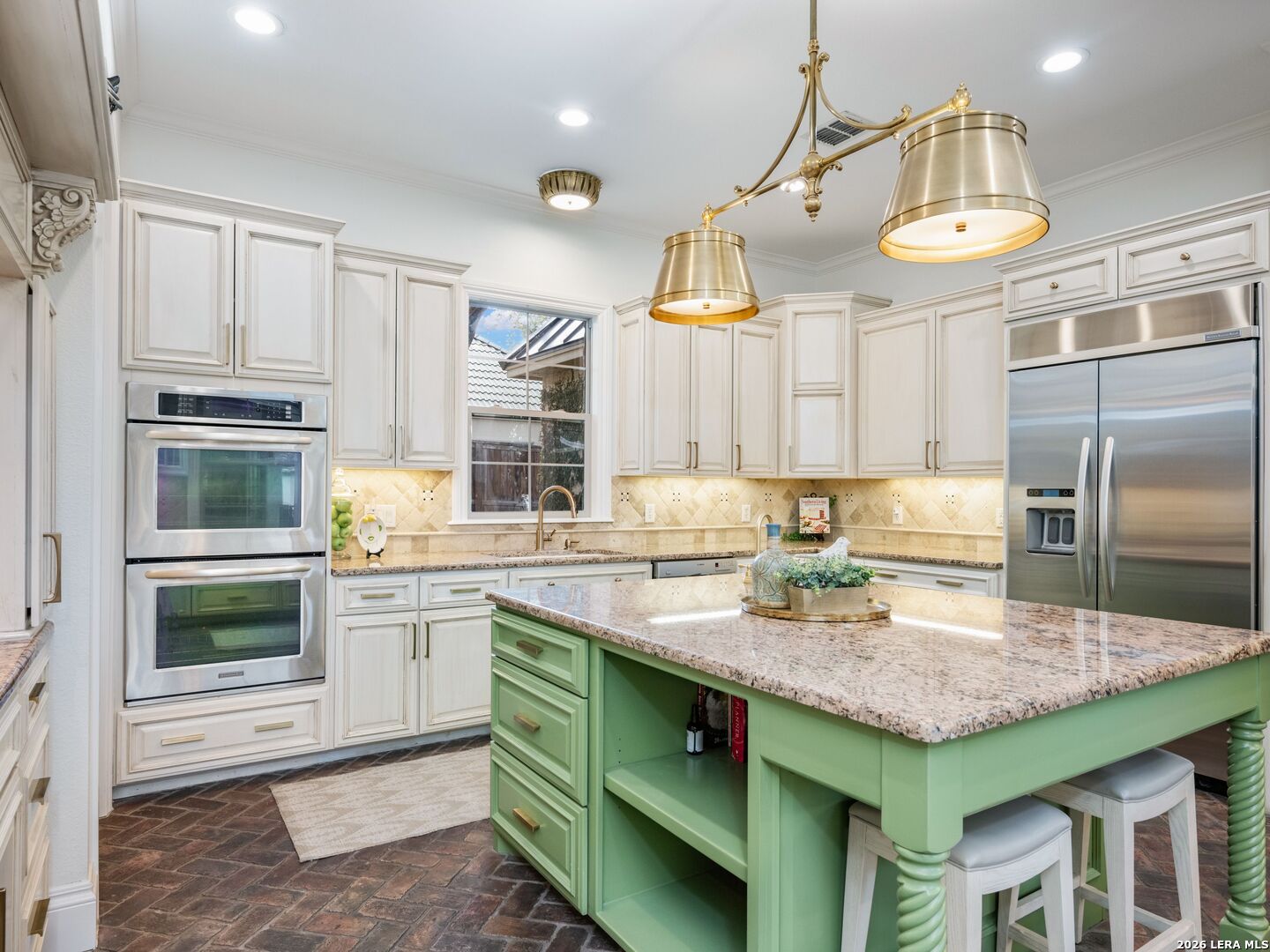 10 Royal Gardens Drive