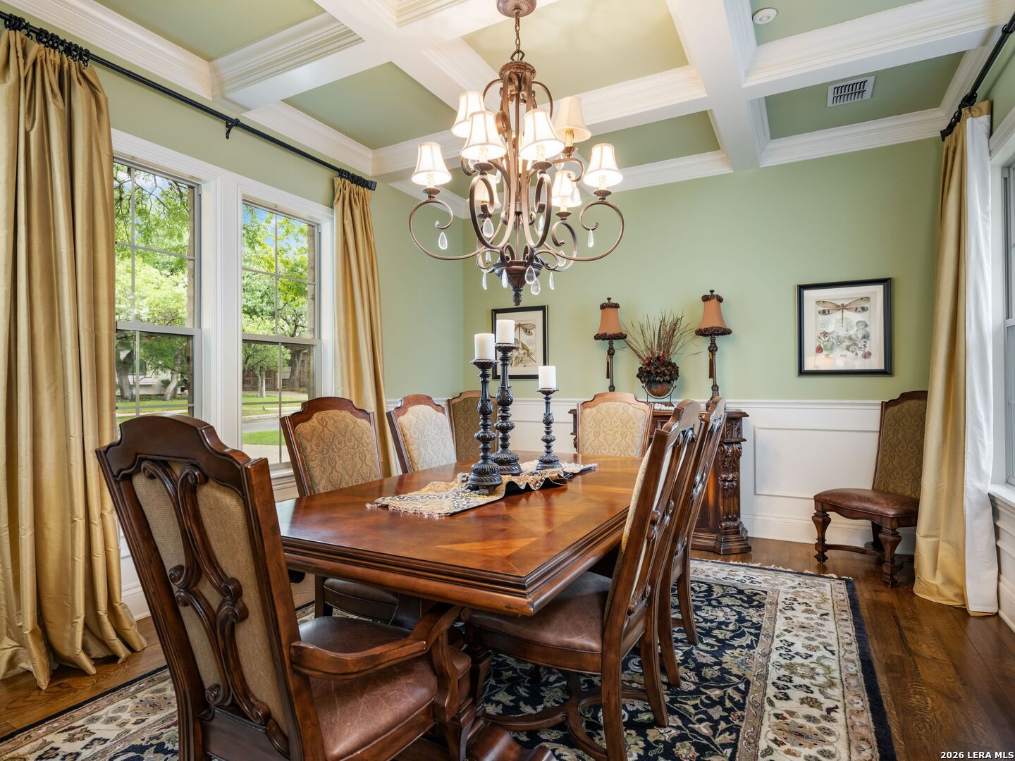 10 Royal Gardens Drive