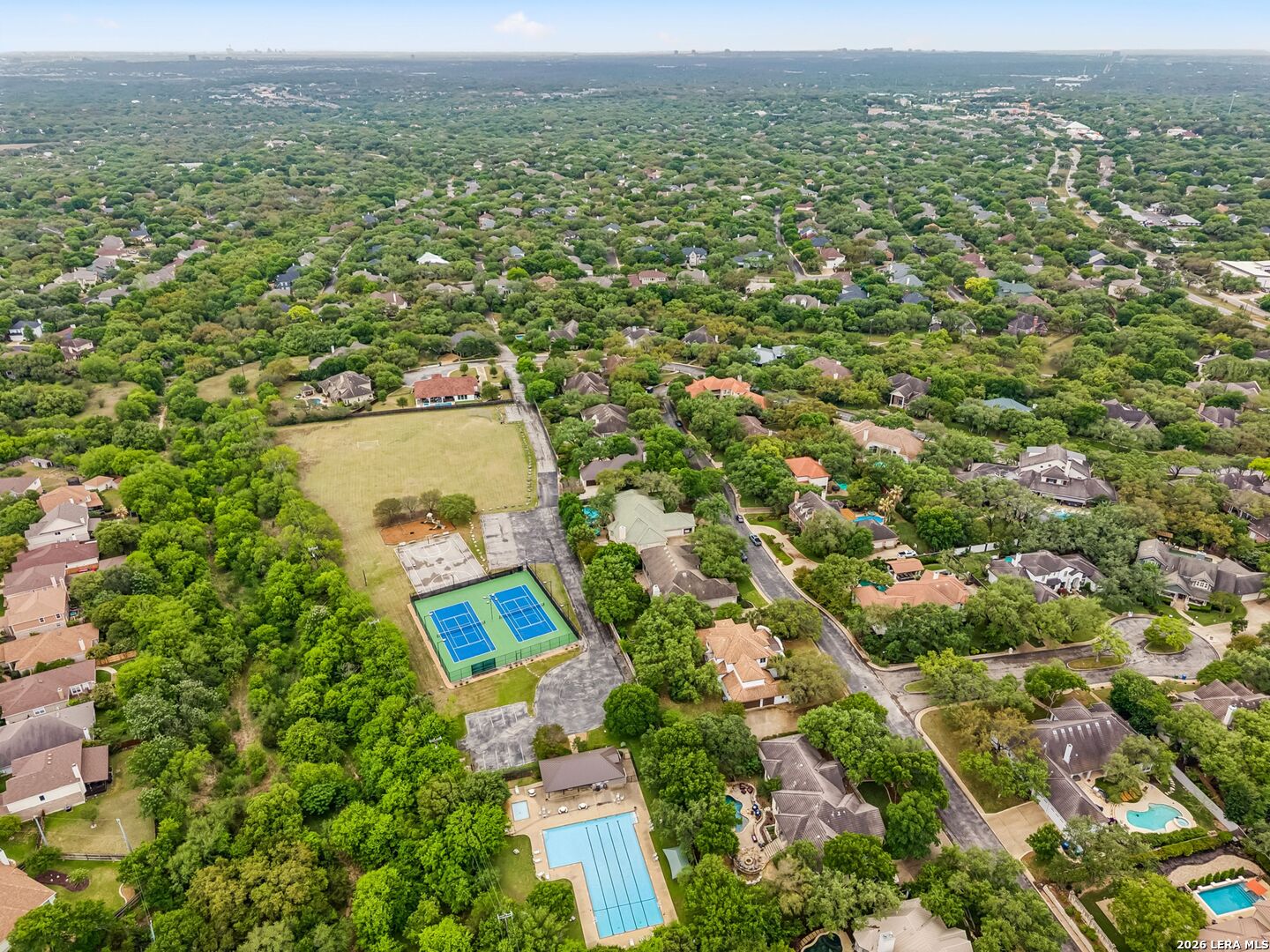 10 Royal Gardens Drive