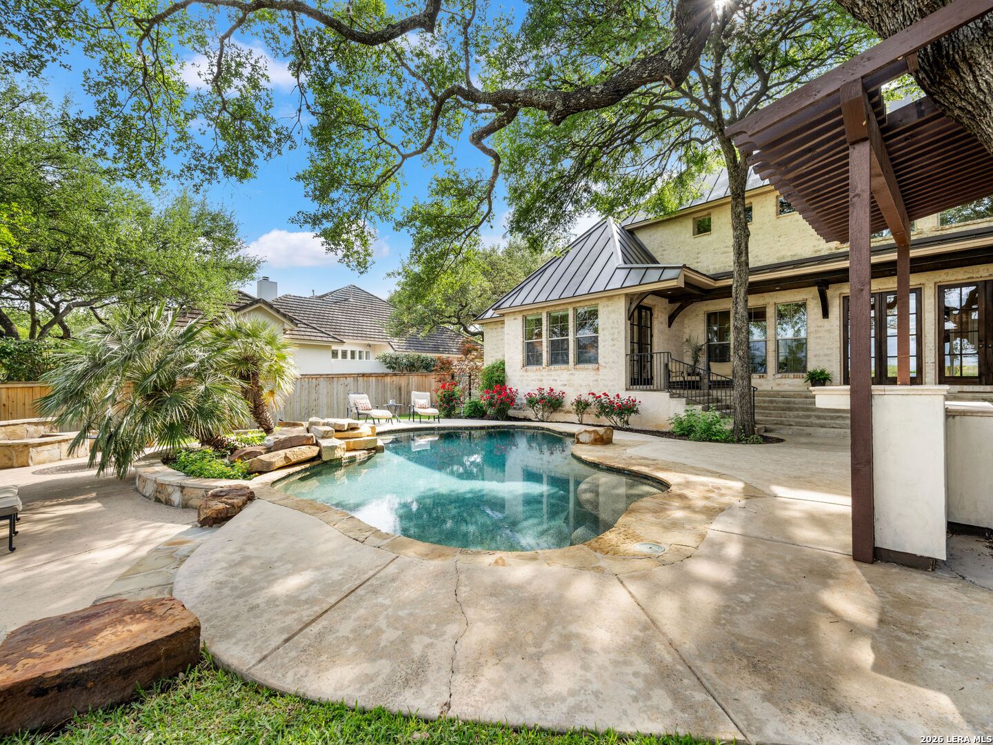 10 Royal Gardens Drive