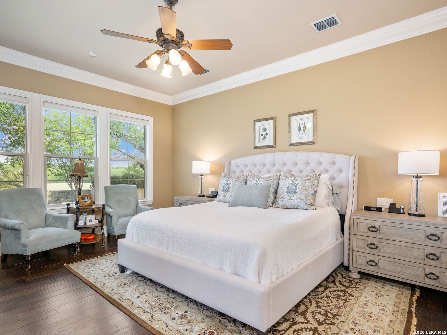 10 Royal Gardens Drive