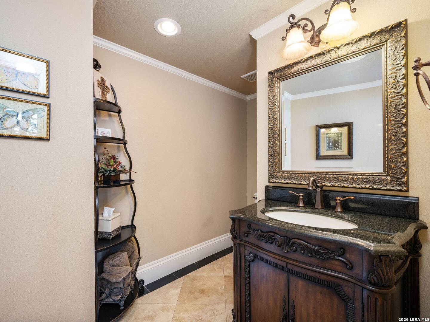 10 Royal Gardens Drive