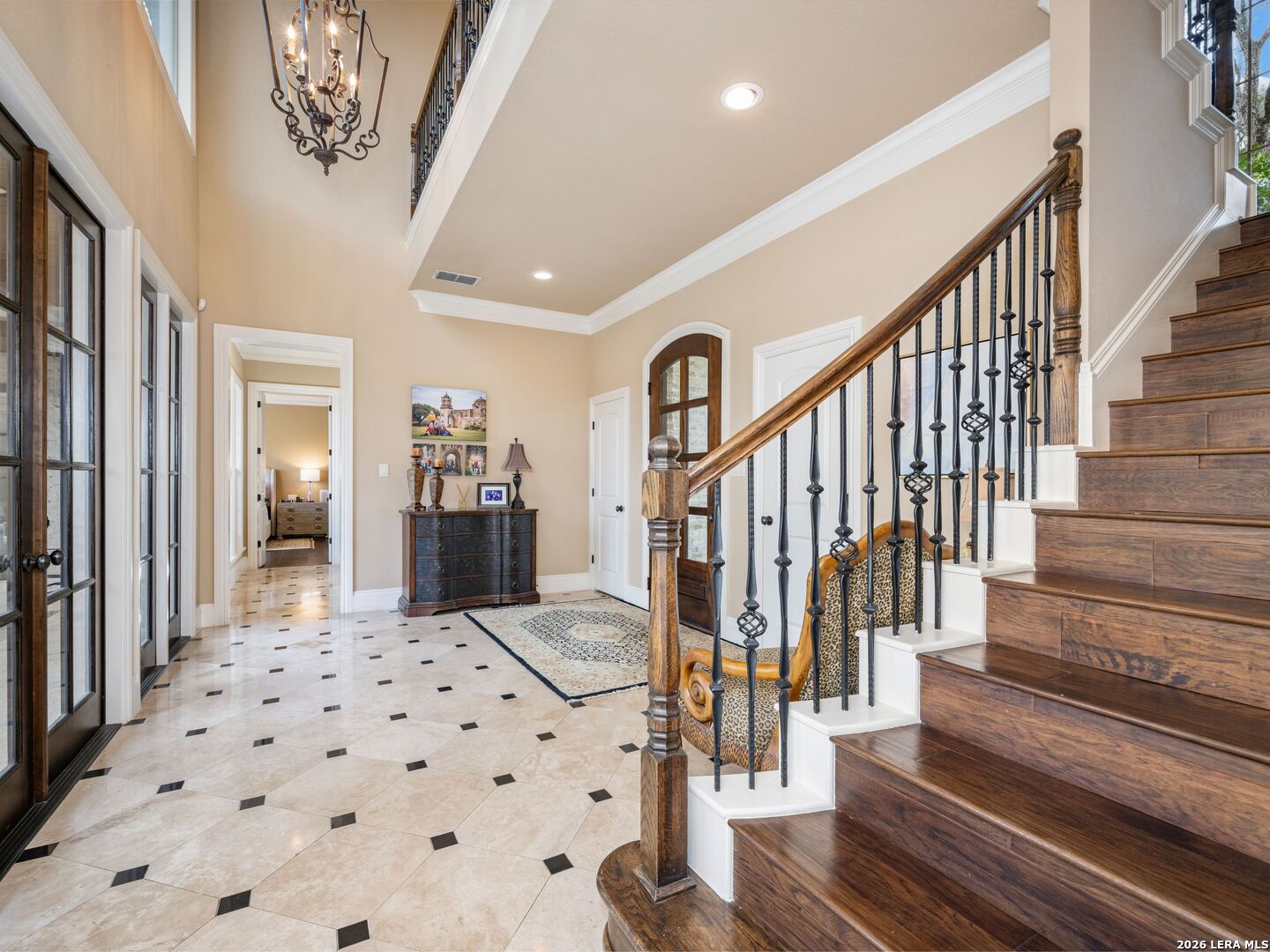 10 Royal Gardens Drive