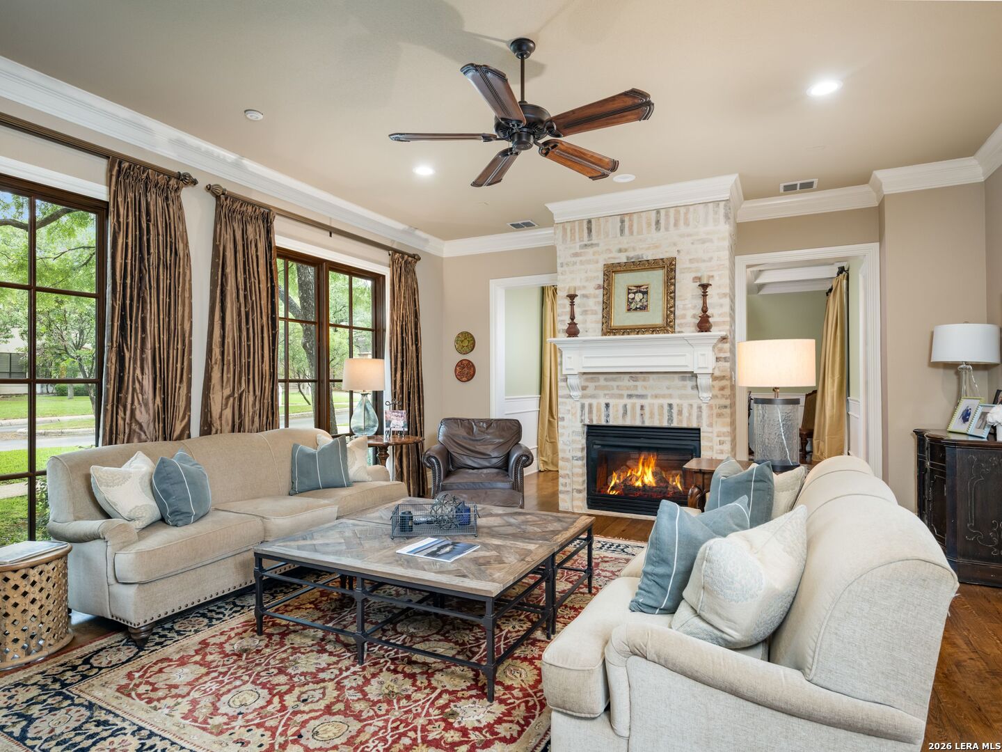 10 Royal Gardens Drive