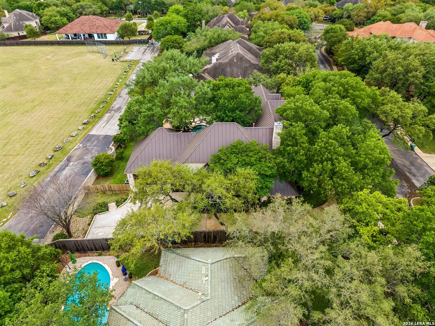 10 Royal Gardens Drive