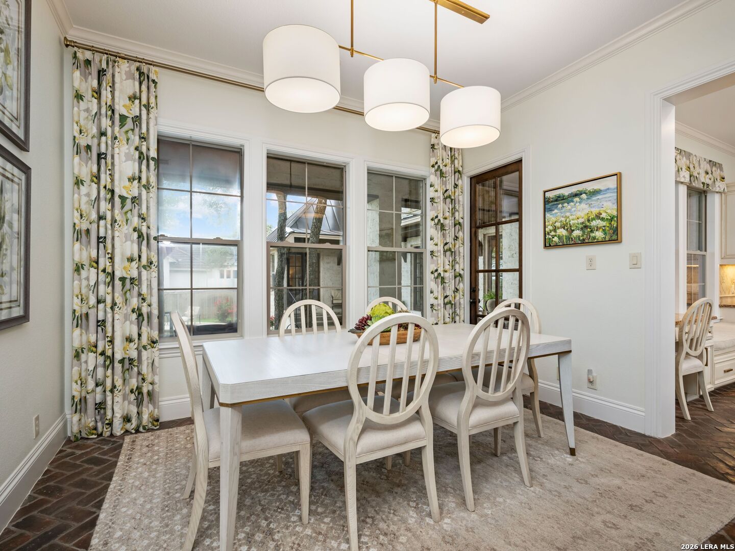 10 Royal Gardens Drive