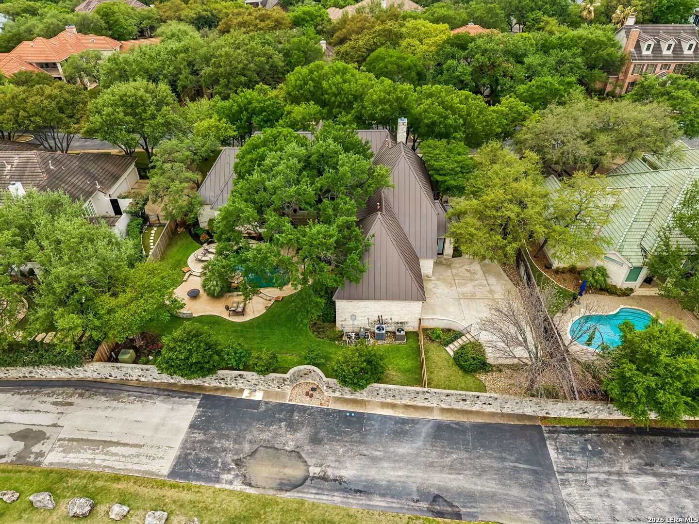 10 Royal Gardens Drive