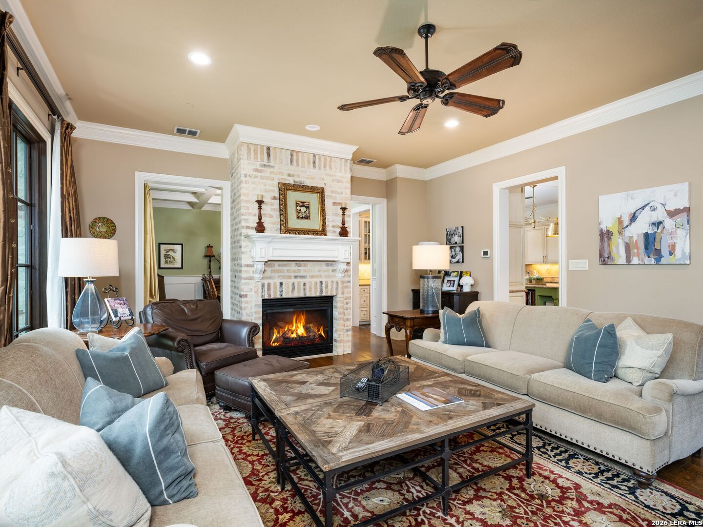 10 Royal Gardens Drive