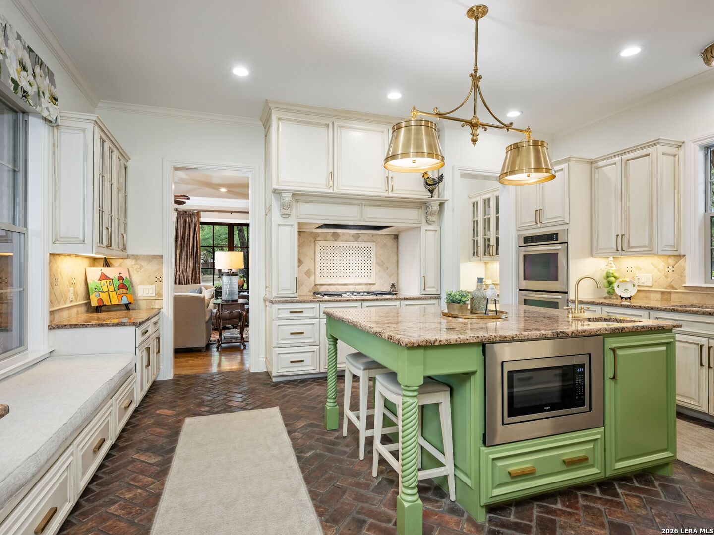 10 Royal Gardens Drive