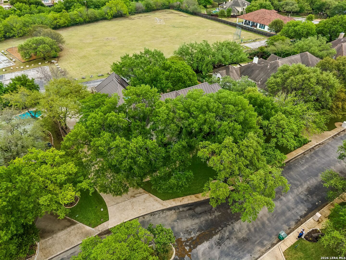 10 Royal Gardens Drive