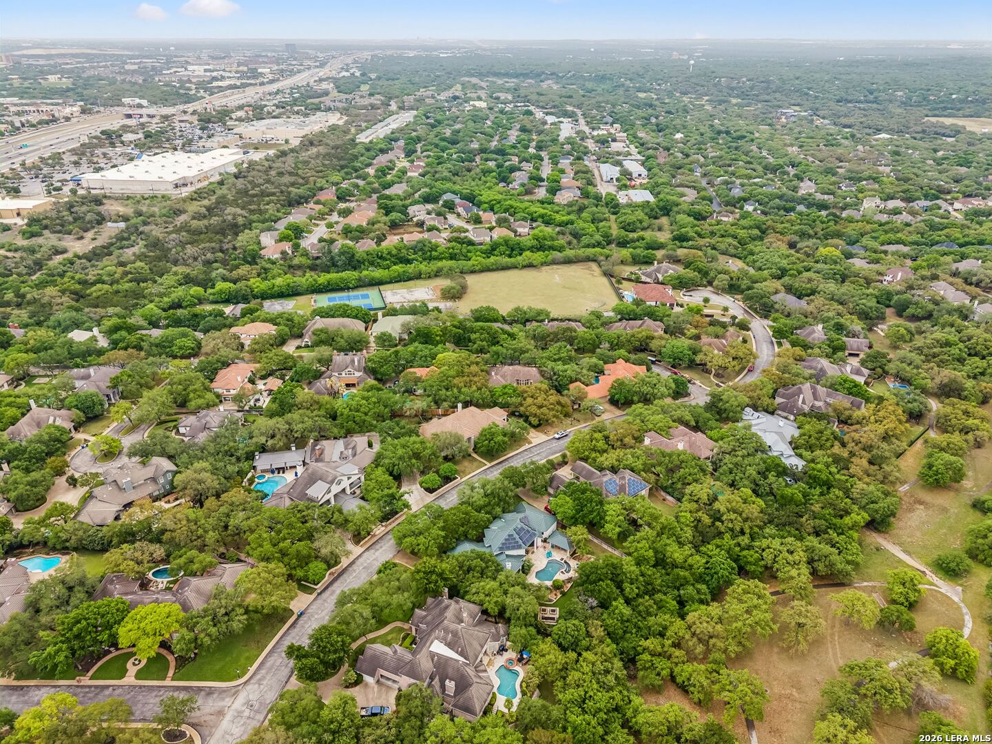 10 Royal Gardens Drive