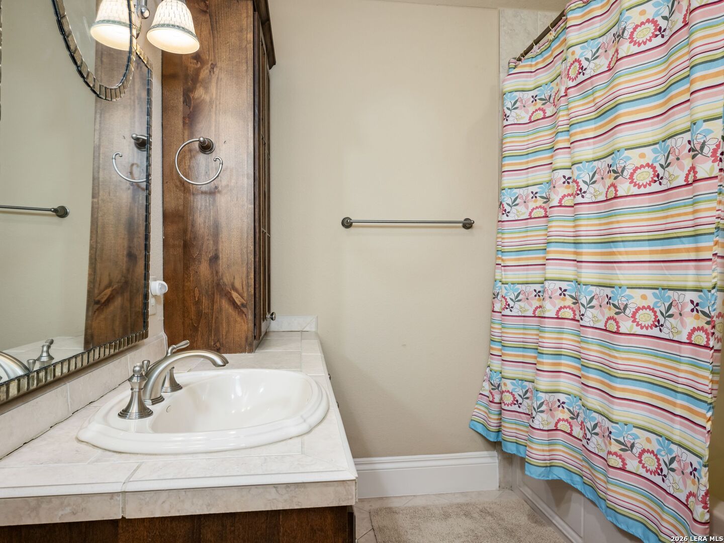 10 Royal Gardens Drive