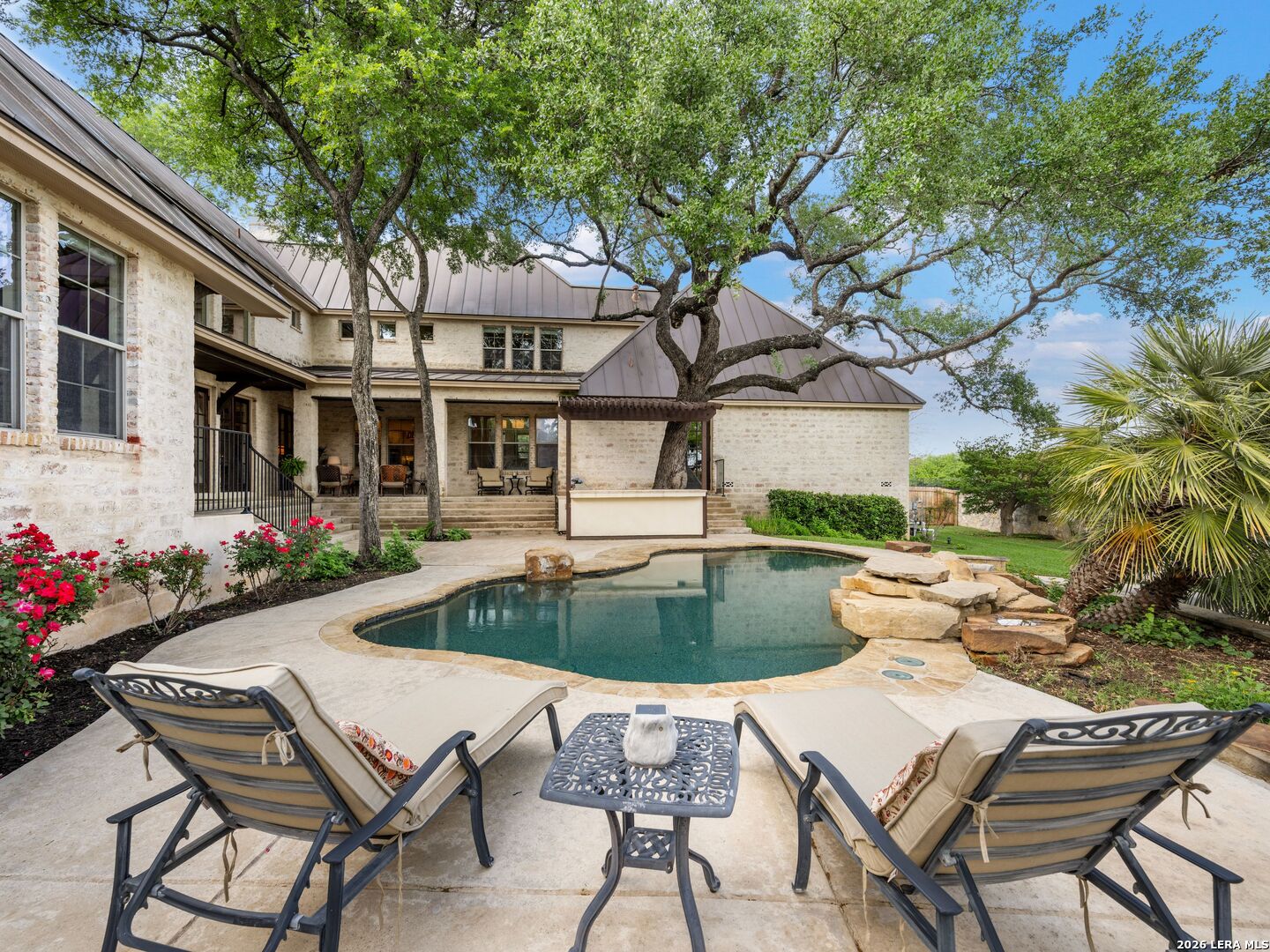 10 Royal Gardens Drive