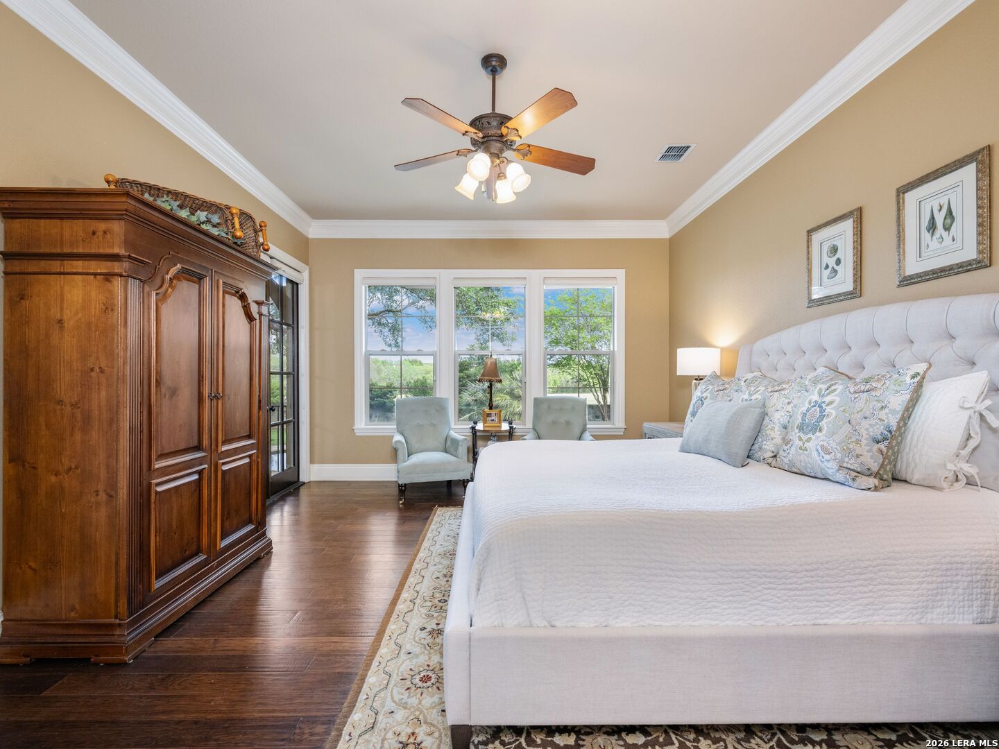 10 Royal Gardens Drive