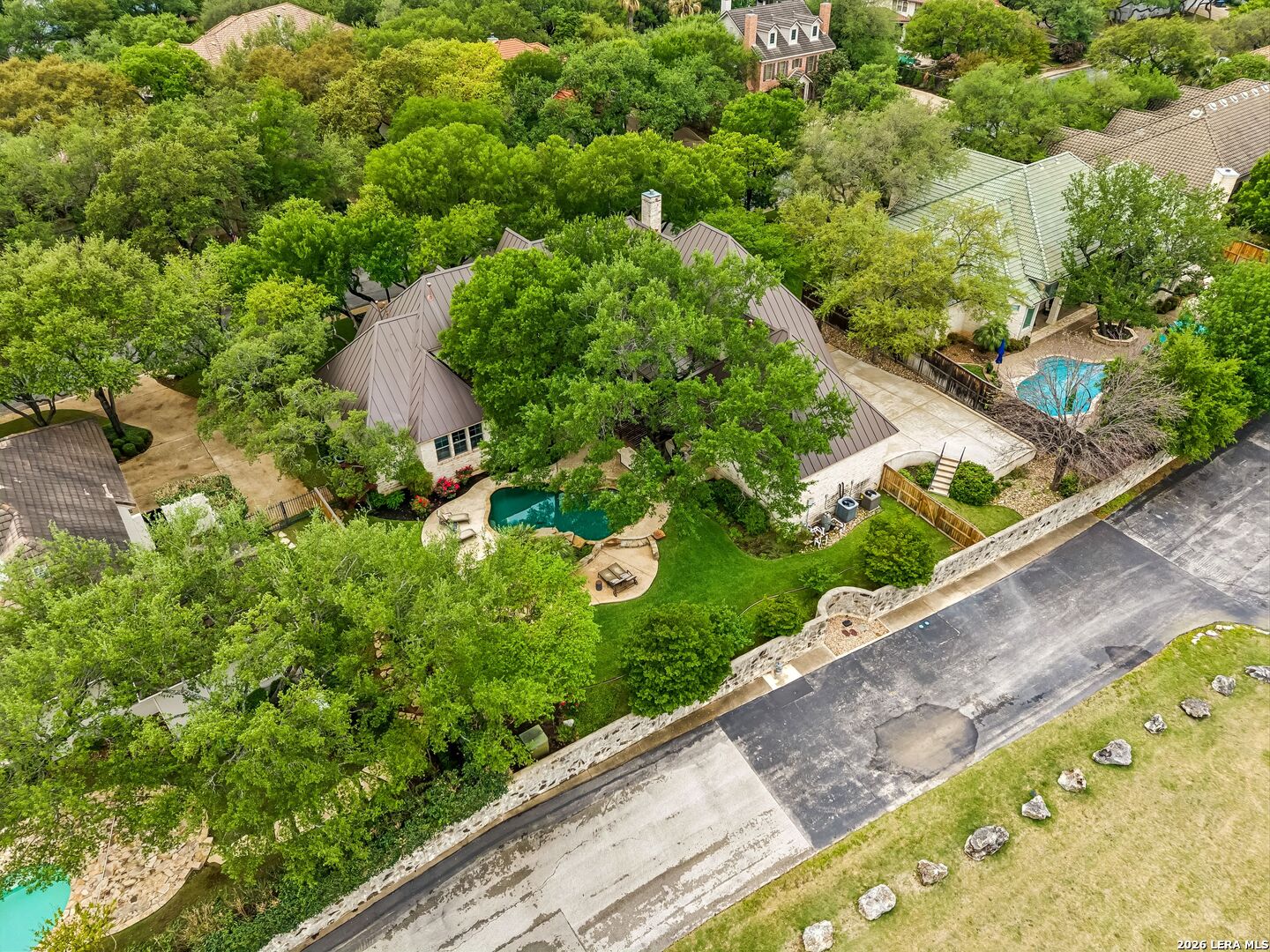 10 Royal Gardens Drive