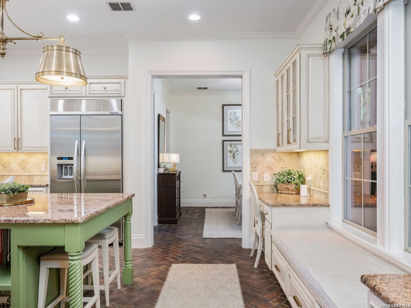 10 Royal Gardens Drive