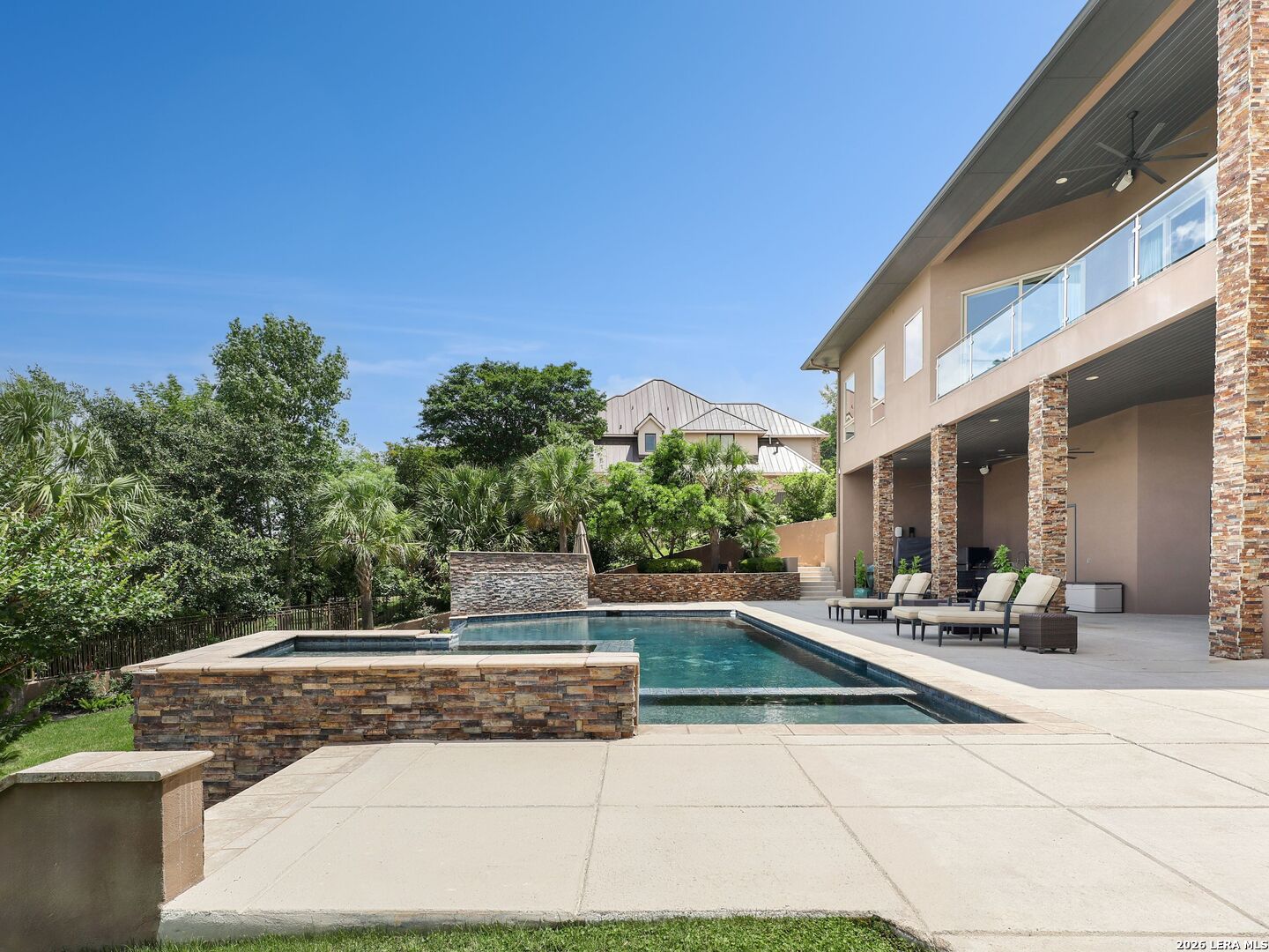 11 Davenport Ln