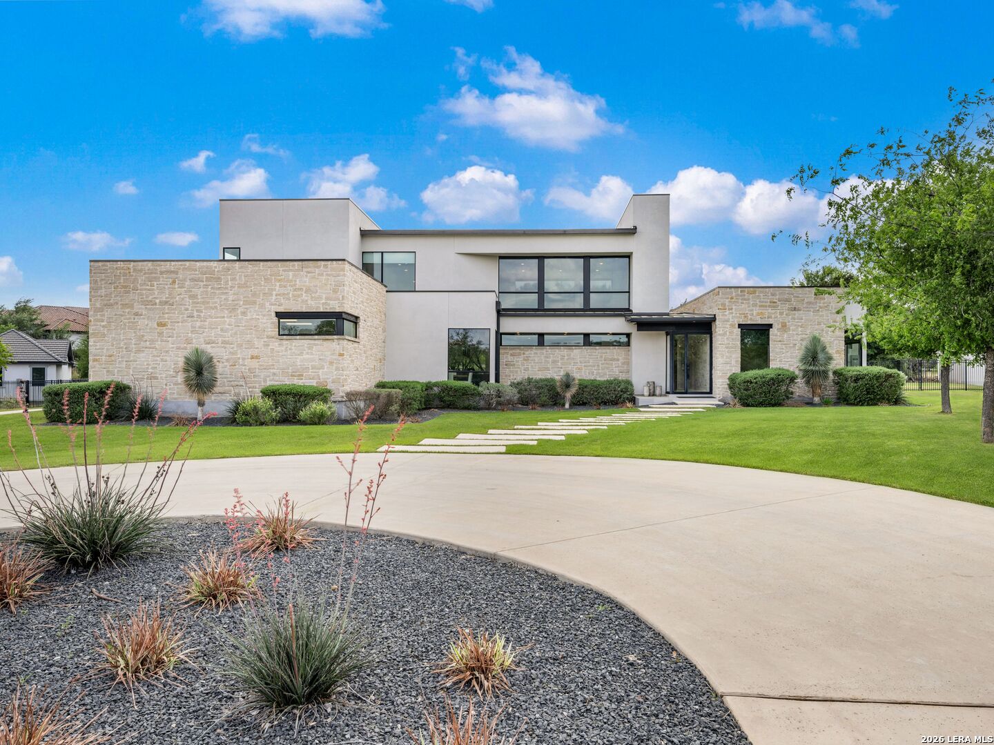 211 Wellesley Hill