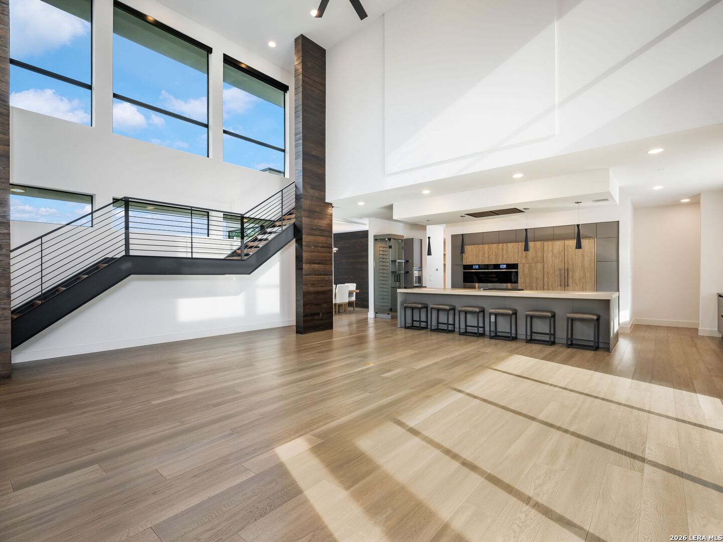 211 Wellesley Hill