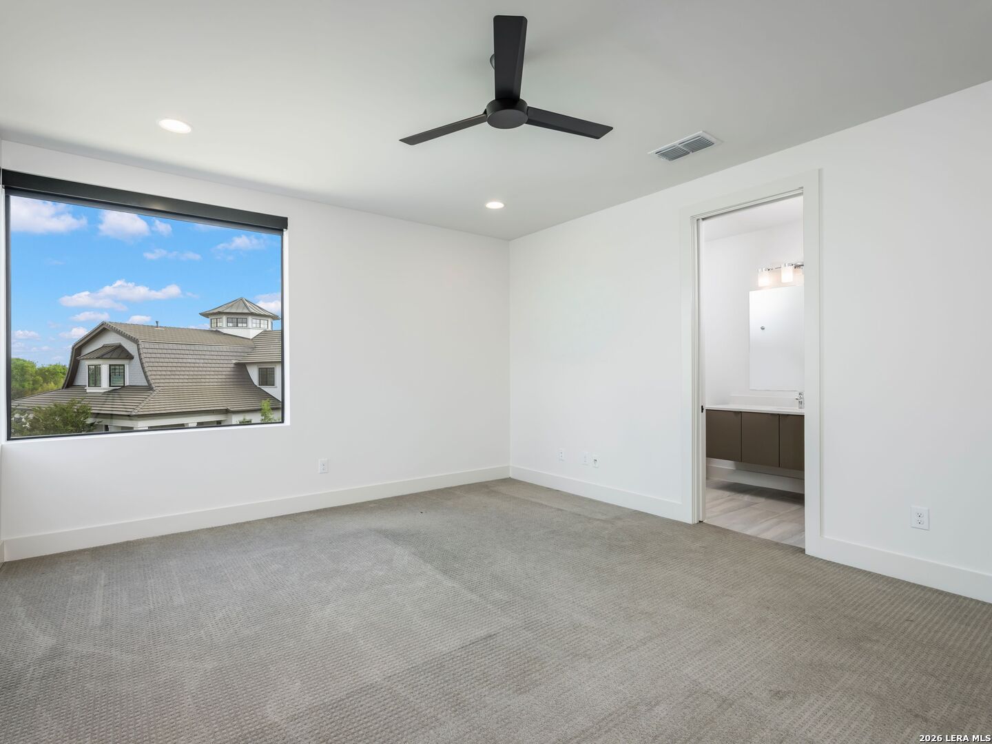 211 Wellesley Hill