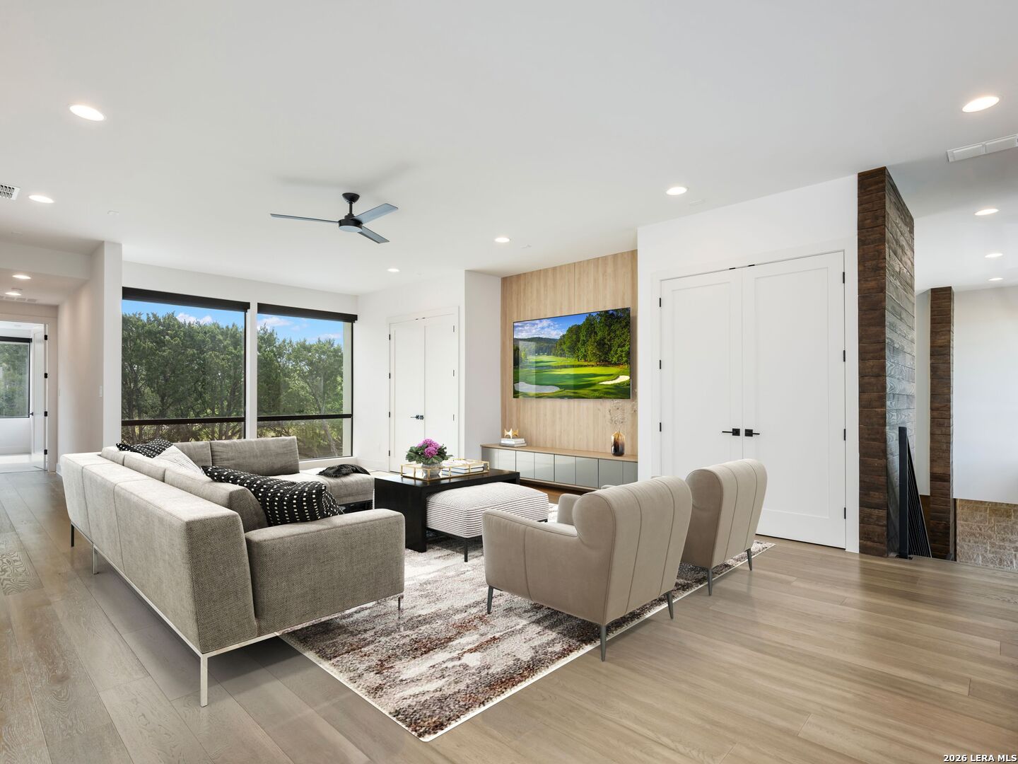 211 Wellesley Hill