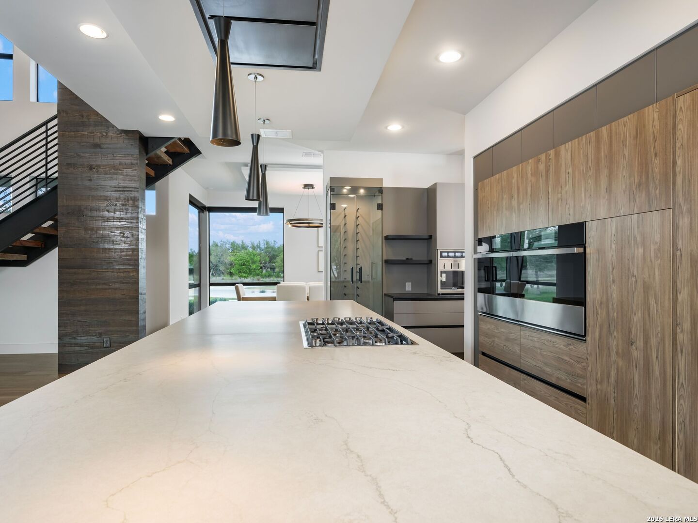 211 Wellesley Hill
