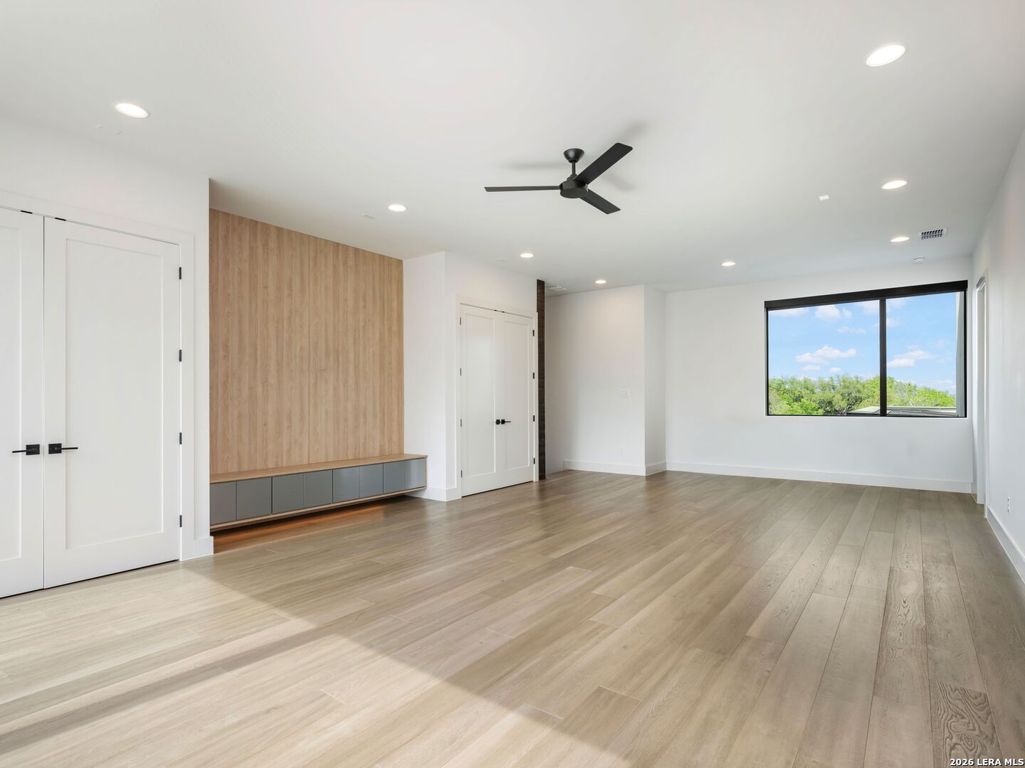 211 Wellesley Hill