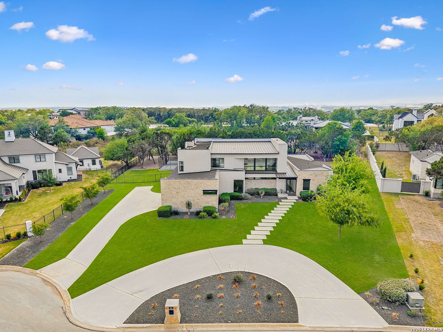211 Wellesley Hill