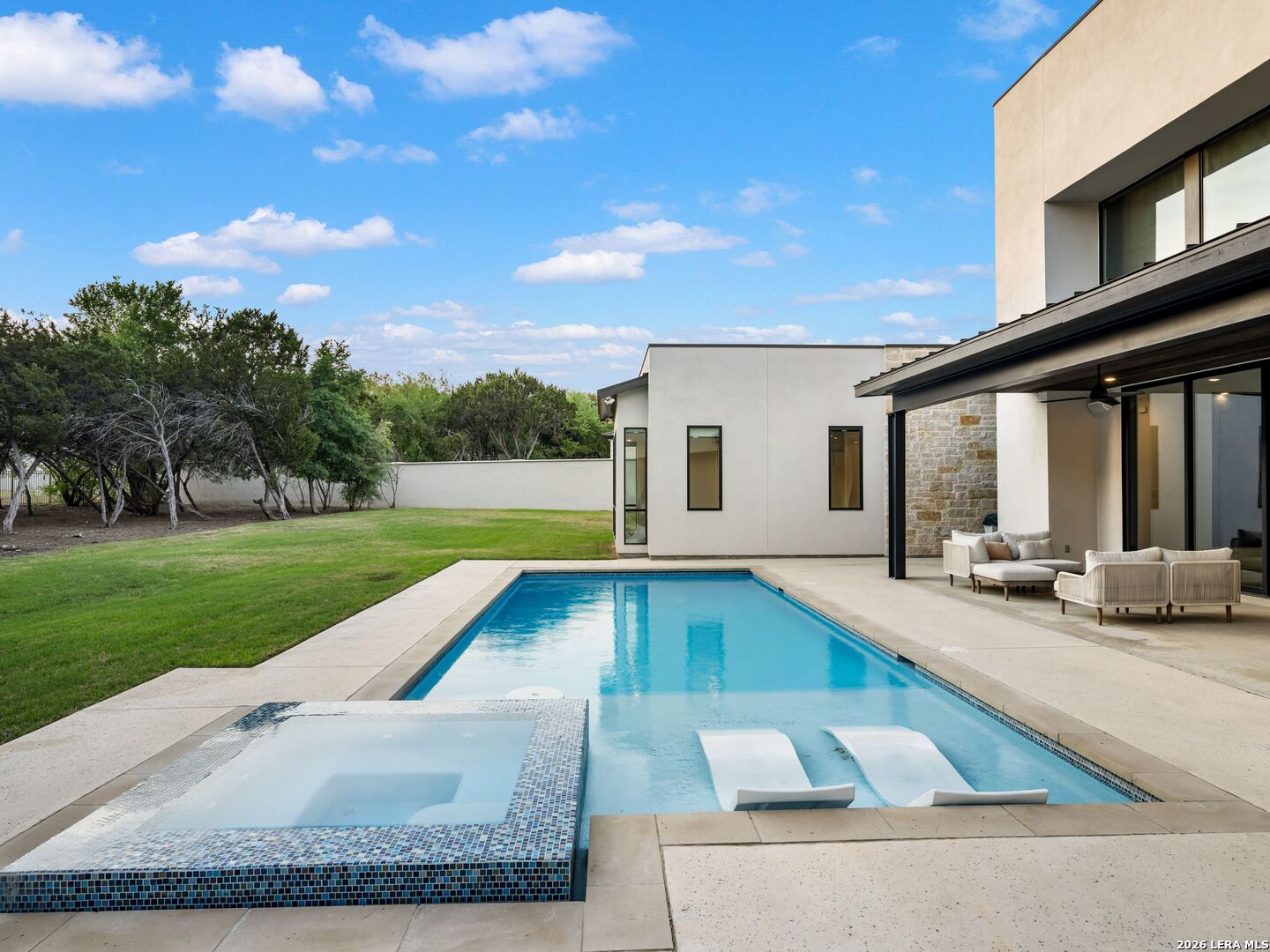 211 Wellesley Hill